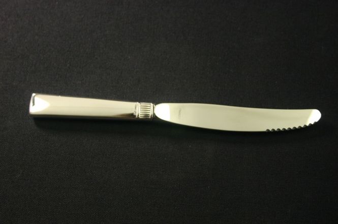 Hovedbilde Prins Harald fruktkniv med tagg