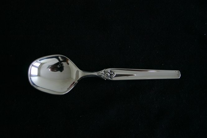 Hovedbilde Elisabeth liten syltetøyskje