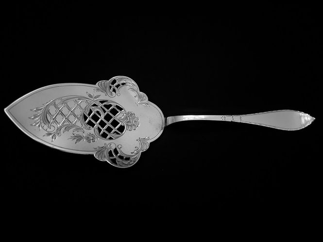 Hovedbilde Gravert blank empire fiskespade 2